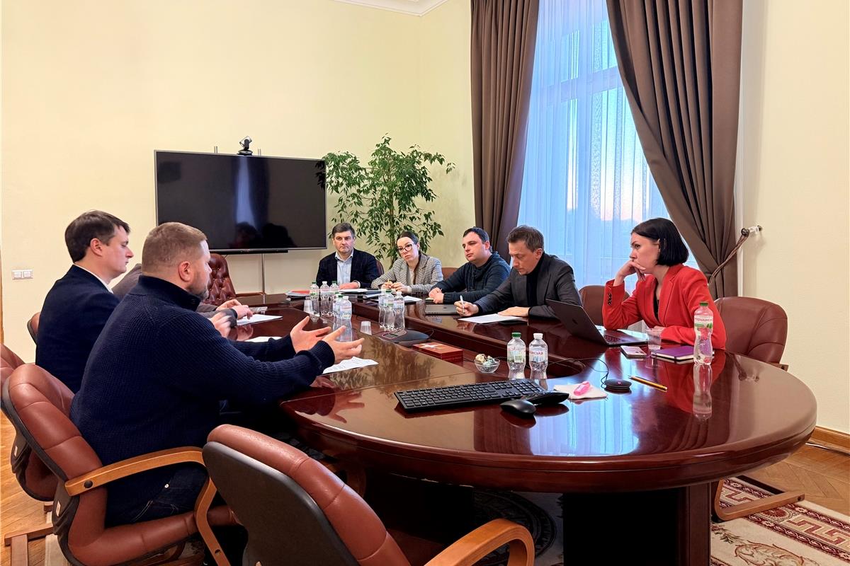 Олексій Соболев провів робочу зустріч з Головою Федерації профспілок України Сергієм Бизовим